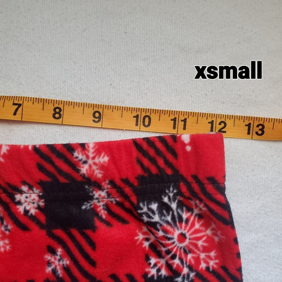 Matching buffalo plaid and snowflake fleece pajama - Picture 3 of 12
